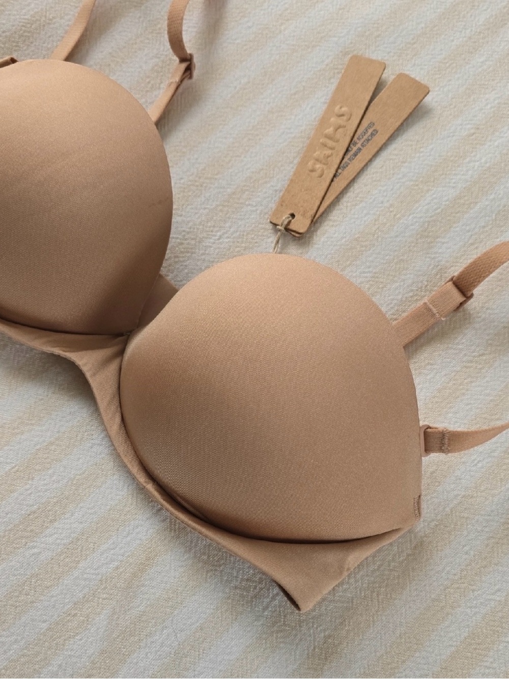 SKIMS Ultimate Push Up Strapless Bra Size: 30C Clay NWT NEW - Picture 2 of 5